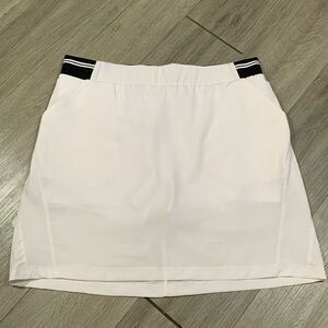 Kyodan Golf White & Black Pull-on Stretch Skort NWOT size L